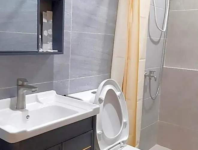 M Liloan House Hotel 3*